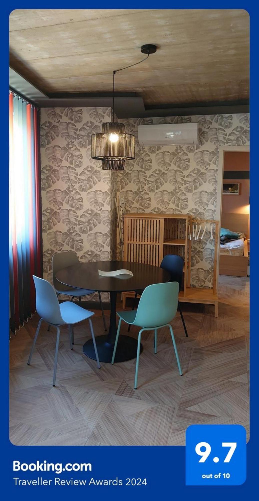 Blonde River Apartman Mora Szeged Esterno foto