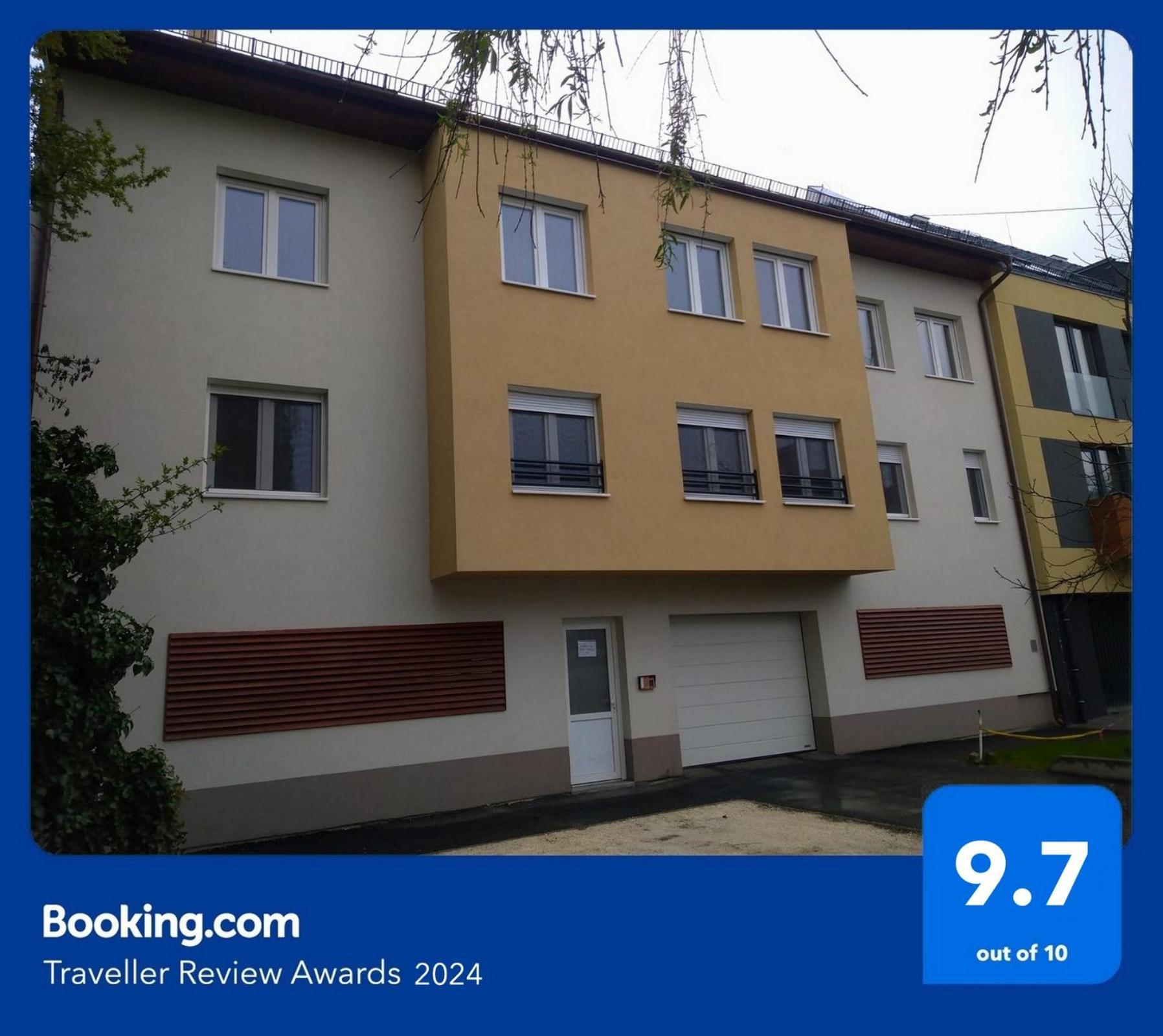 Blonde River Apartman Mora Szeged Esterno foto